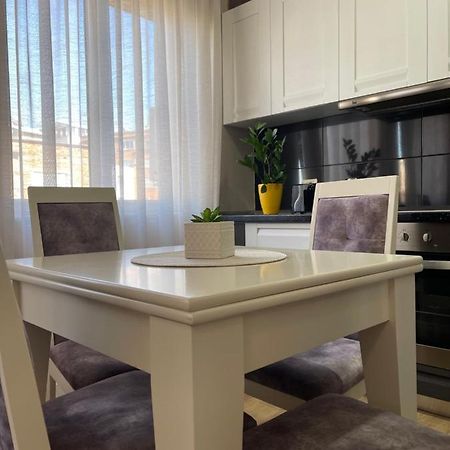 Tirana New Bazaar-Apartment 1 מראה חיצוני תמונה